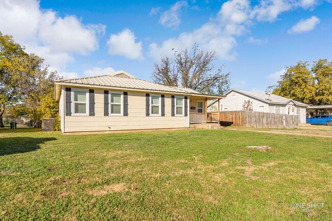 1218 Ross Ave in Abilene, TX - Building Photo - Building Photo