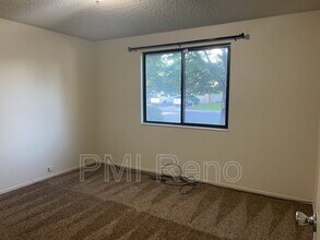 3358 Candelaria Dr in Sparks, NV - Building Photo - Building Photo