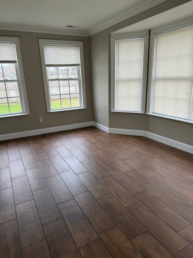 1071 Steele Rd in Rossville, GA - Building Photo - Building Photo