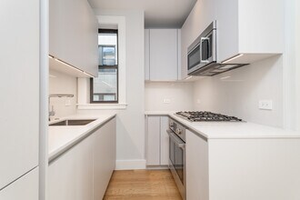 8 Elko St, Unit 7 in Boston, MA - Foto de edificio - Building Photo