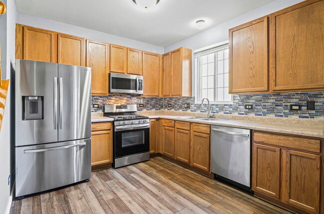 1119 Clover Dr in Minooka, IL - Building Photo - Building Photo