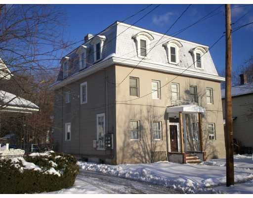 18 Elizabeth St in Port Jervis, NY - Building Photo