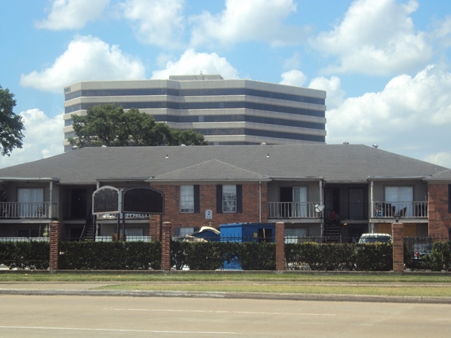 Williamstown in Houston, TX - Building Photo - Building Photo