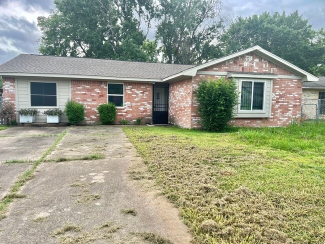 12911 Southbridge Rd in Houston, TX - Building Photo - Building Photo