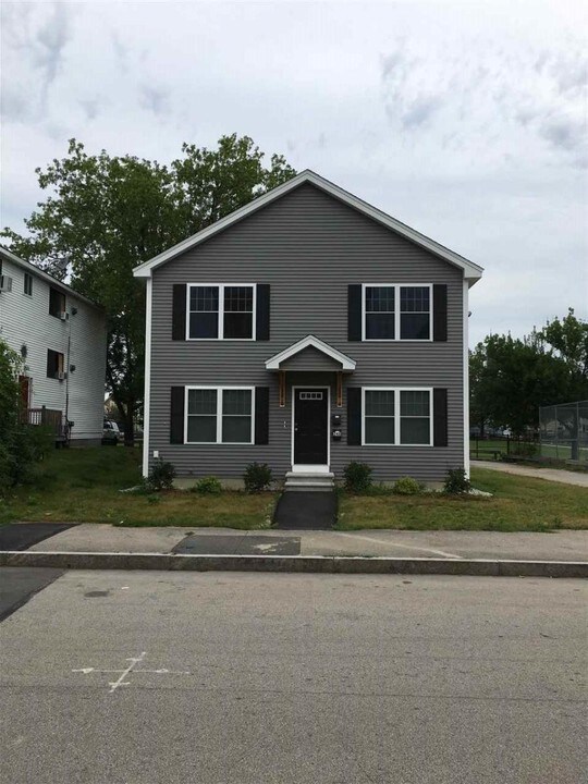248 Green St, Unit A in Manchester, NH - Building Photo