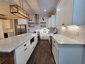 1043 Fern Ave SE in Atlanta, GA - Building Photo - Building Photo