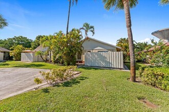 193 SE 1st Cir in Boynton Beach, FL - Building Photo - Building Photo