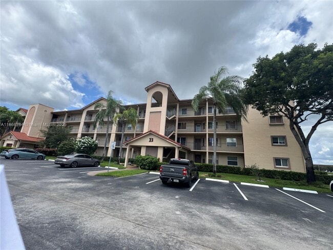 13101 SW 11th Ct in Pembroke Pines, FL - Building Photo - Building Photo