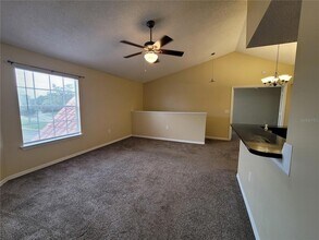 421 Fountainhead Cir, Unit 213 in Kissimmee, FL - Building Photo - Building Photo
