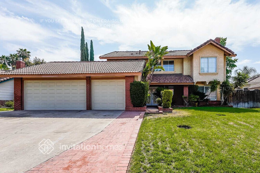 10920 Fenton Rd in Moreno Valley, CA - Foto de edificio