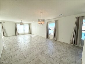 1317 Hopespring Loop Ave in North Las Vegas, NV - Building Photo - Building Photo