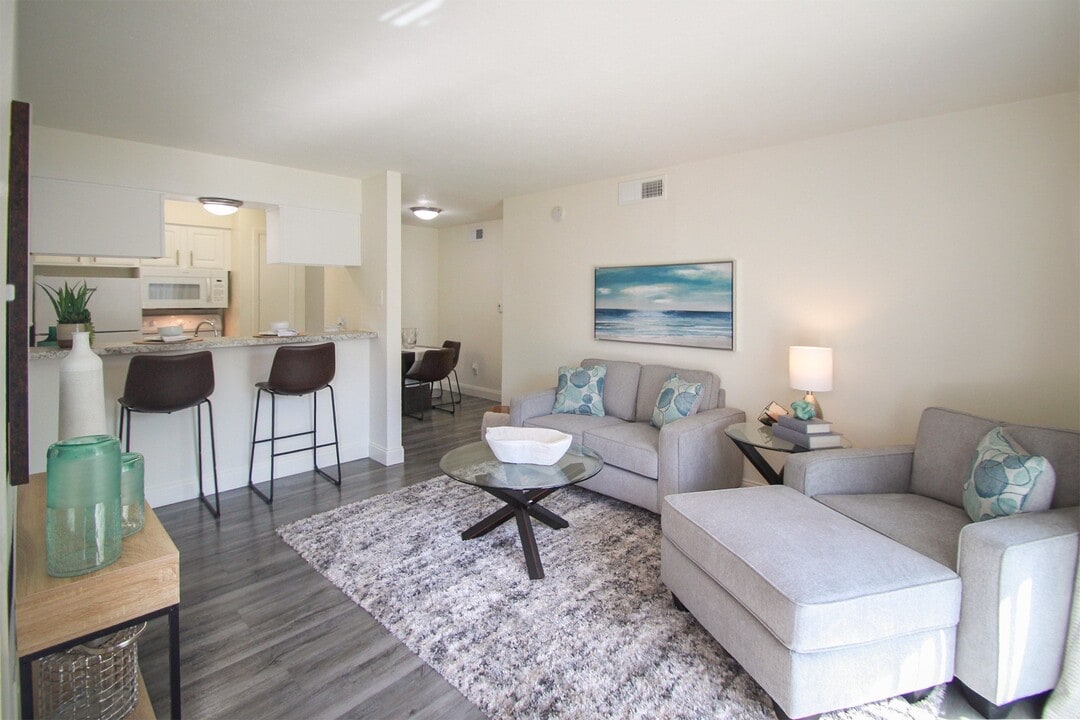 The Summit at Midtown in Dallas, TX - Building Photo