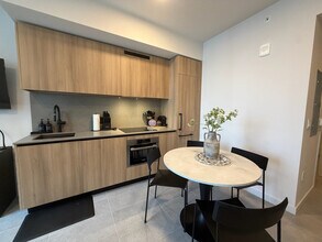 121 NE 5th St, Unit SI ID1388734P in Miami, FL - Building Photo - Building Photo