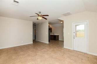 3453 Heatherbend St in Fort Worth, TX - Building Photo - Building Photo