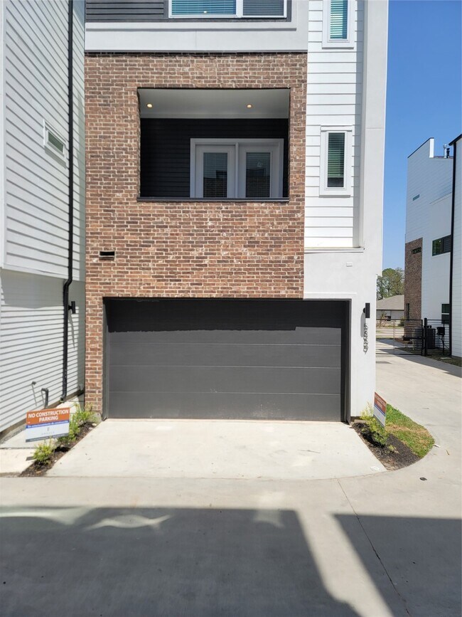 5859 Dolores St in Houston, TX - Building Photo - Building Photo