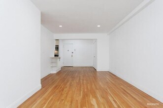 800 Cortelyou Rd in Brooklyn, NY - Building Photo - Building Photo
