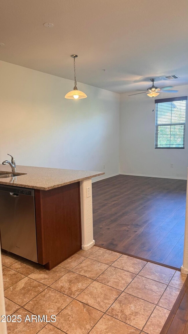 2330 E Huntington Dr in Phoenix, AZ - Building Photo - Building Photo