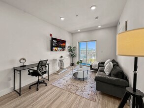 2400 E Huntingdon St in Philadelphia, PA - Building Photo - Building Photo