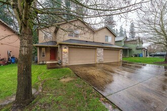 9715 NE Tenny Creek Dr in Vancouver, WA - Building Photo - Building Photo