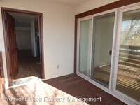 312 E Pine St photo'