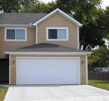 827 Whitetail Ct in Junction City, KS - Building Photo