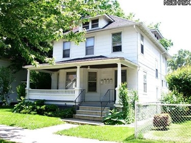 240 5th St in Elyria, OH - Building Photo