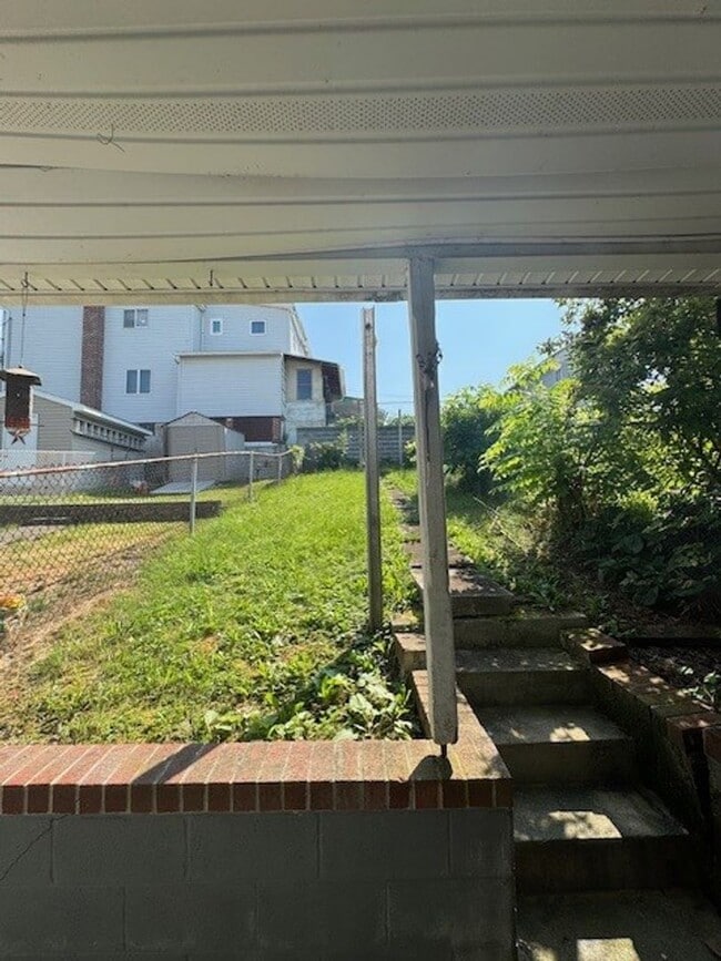 421 N Elizabeth St in Tamaqua, PA - Building Photo - Building Photo