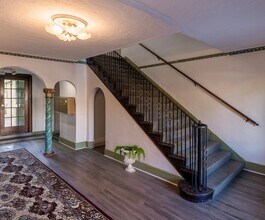 Park Regent Apartments in Alameda, CA - Foto de edificio - Building Photo