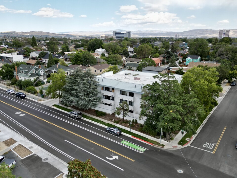 Thoma Holcome Apartments in Reno, NV - Building Photo