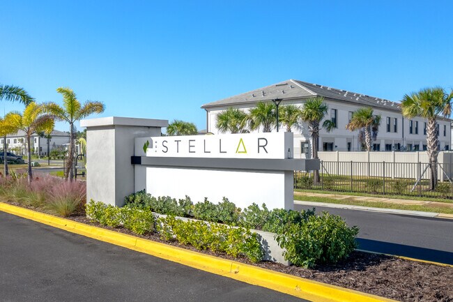 Stellar at Masters Avenue in Bradenton, FL - Foto de edificio - Building Photo