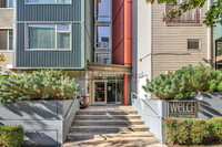 425 23rd Ave S, Unit apt a507 in Seattle, WA - Building Photo - Building Photo