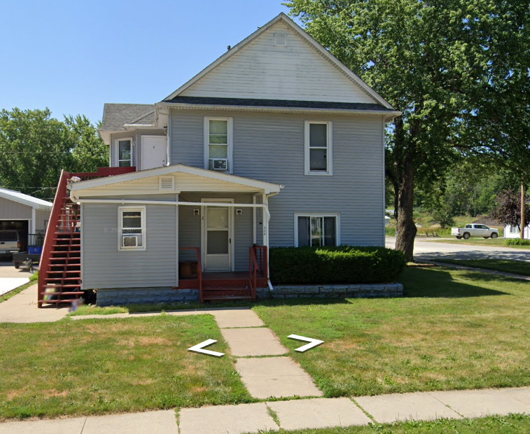 504 Elm St, Unit 4 in Van Meter, IA - Building Photo