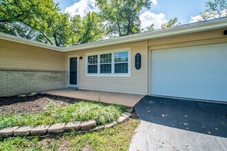 8747 Kathy Ct in St. Louis, MO - Building Photo - Building Photo