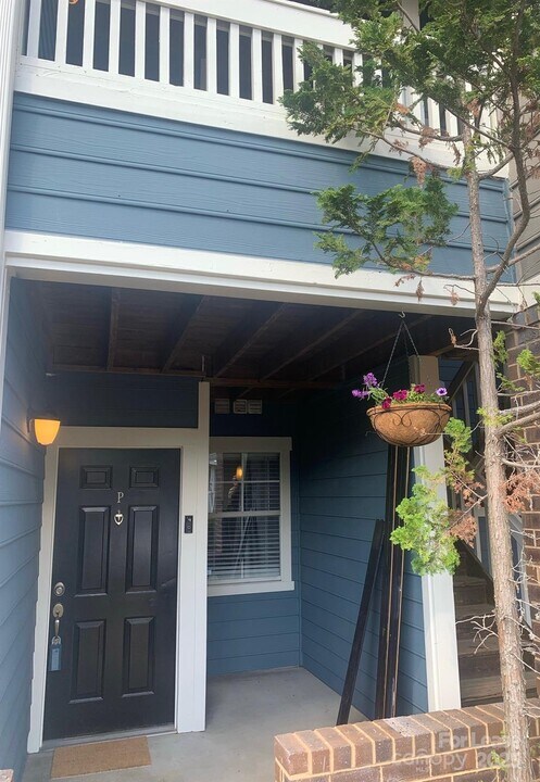 525 Olmsted Park Pl in Charlotte, NC - Building Photo