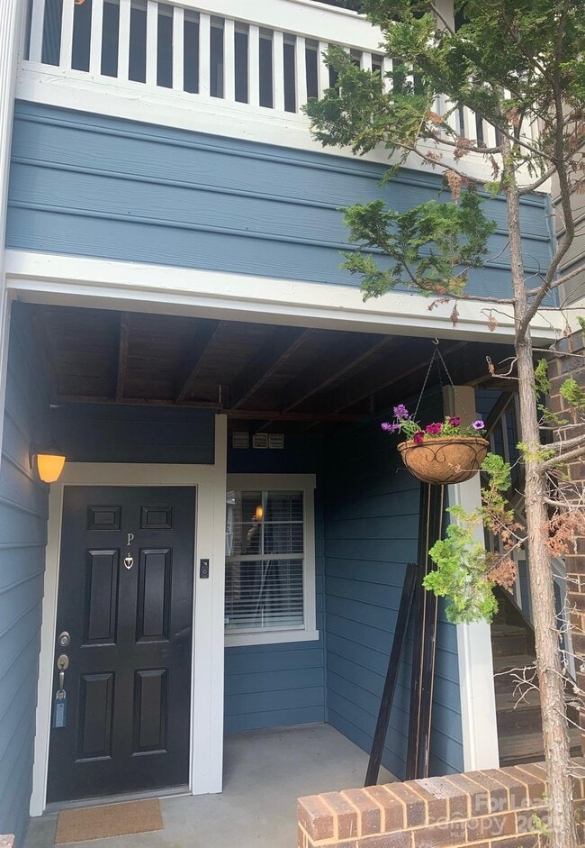property at 525 Olmsted Park Pl