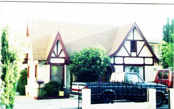 6106-6108 Afton Pl in Los Angeles, CA - Building Photo