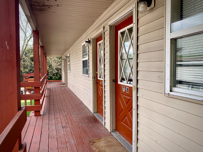 153 Oak St in Binghamton, NY - Building Photo - Building Photo