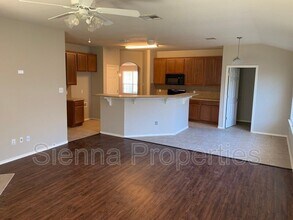 205 Bluebonnet Tr in Leander, TX - Building Photo - Building Photo