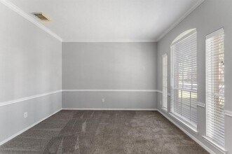 11910 McKinney Falls Ln in Sugar Land, TX - Building Photo - Building Photo