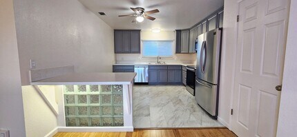 1430 V St in Sacramento, CA - Building Photo - Building Photo