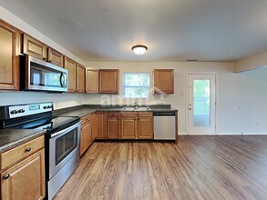 1413 Dowell St in Greenwood, IN - Building Photo - Building Photo