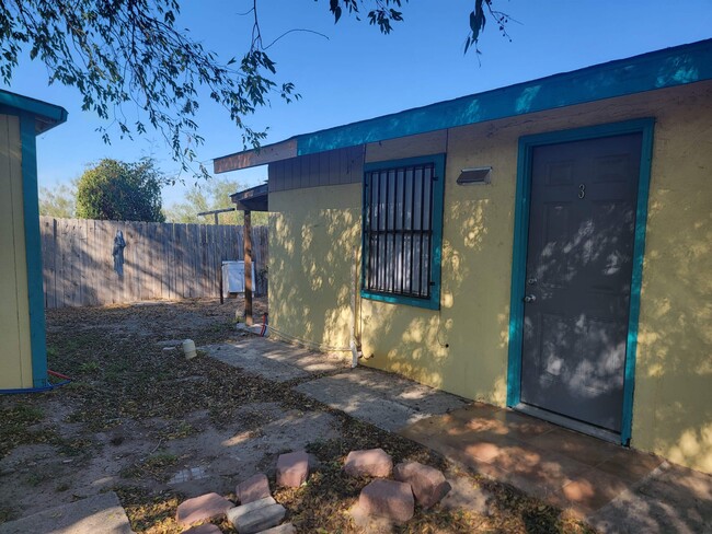 2008 Camp Ave in Laredo, TX - Building Photo - Building Photo