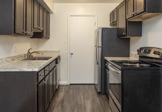 Catons Villas North in Woodlawn, MD - Building Photo - Interior Photo