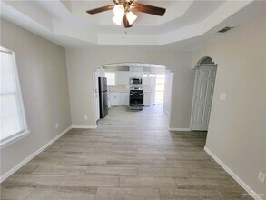 16 W Candlelight Ln in Edinburg, TX - Building Photo - Building Photo