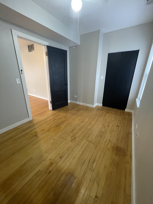 3756 W Windsor Ave, Unit 2 in Chicago, IL - Building Photo - Building Photo
