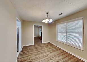 810 Trellis Pond Ct in Lawrenceville, GA - Building Photo - Building Photo