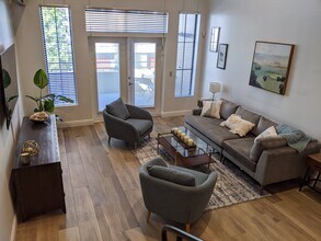 112 S 12th St, Unit B in Tampa, FL - Foto de edificio - Building Photo