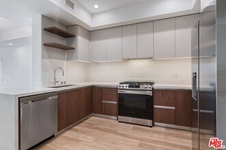 1444 Rexford Dr in Los Angeles, CA - Building Photo - Building Photo