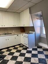 18 E Main St, Unit 3 in Macungie, PA - Foto de edificio - Building Photo