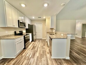 6006 Colton Blaine Ct in Crestview, FL - Building Photo - Building Photo